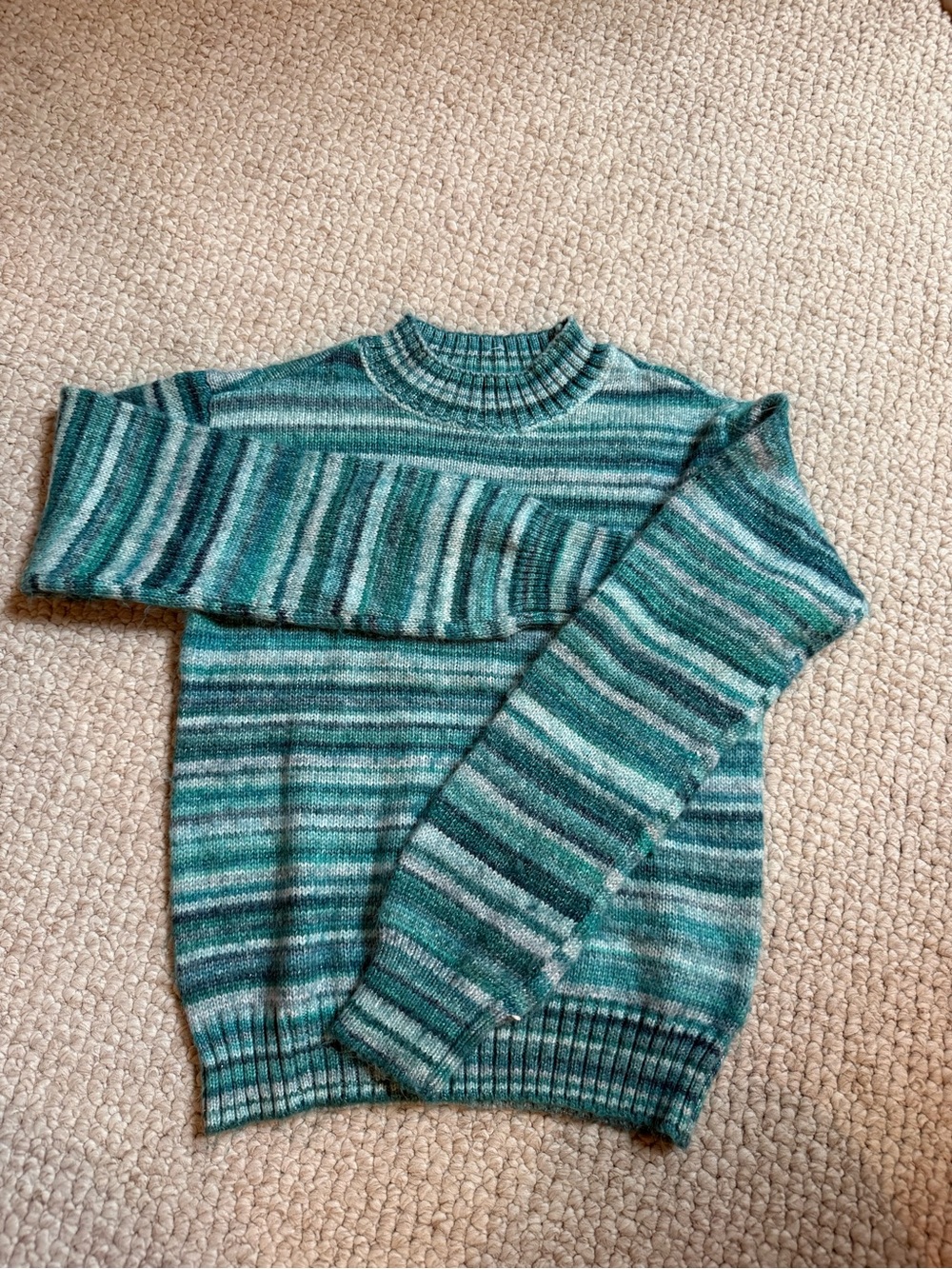 Girl’s Epic Thread Striped Crewneck Sweater in Teal Sparkle Size M